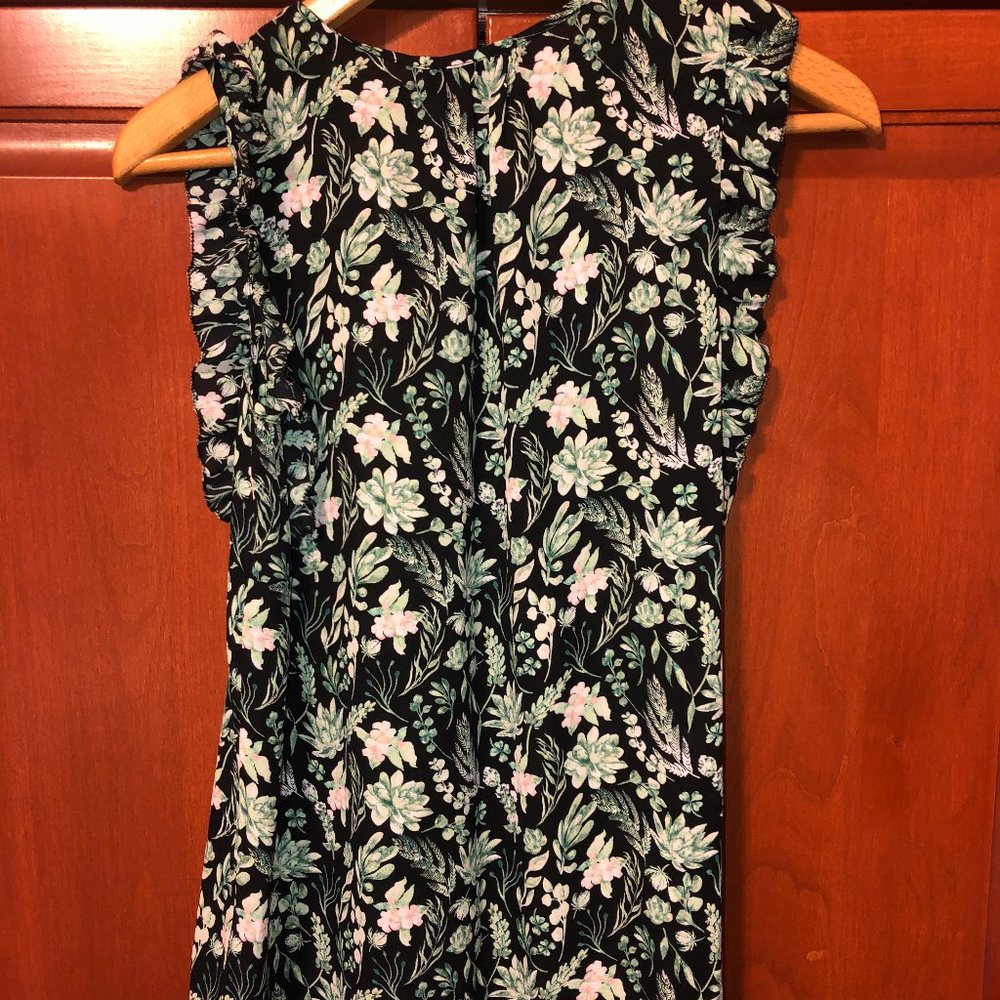 Kaari Blue Black Floral Top Size Small NWT - Picture 3 of 4